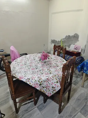 Round Table Set With 4 Seat Wood Chair