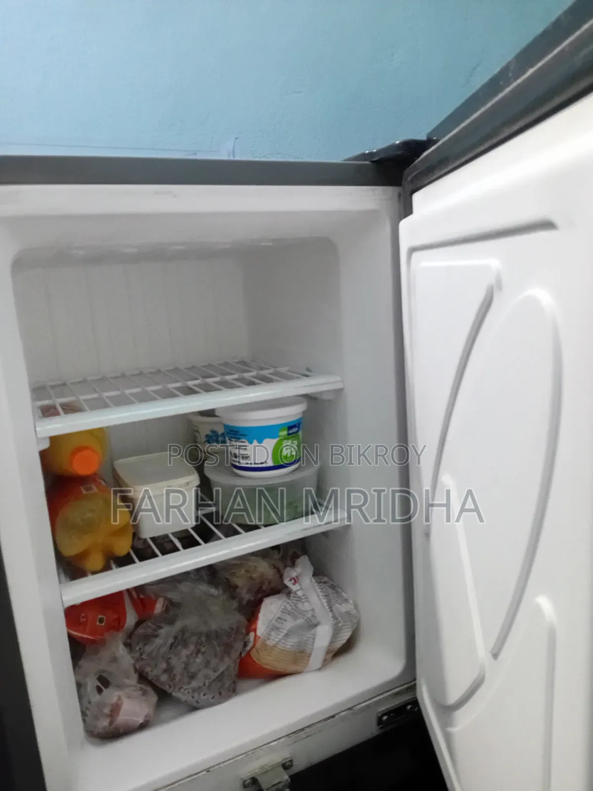 Refrigerator used for 4 months, completely new fridge, 176 liters.