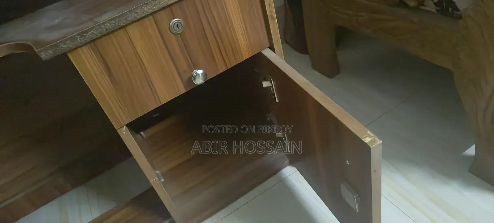 Reading Table