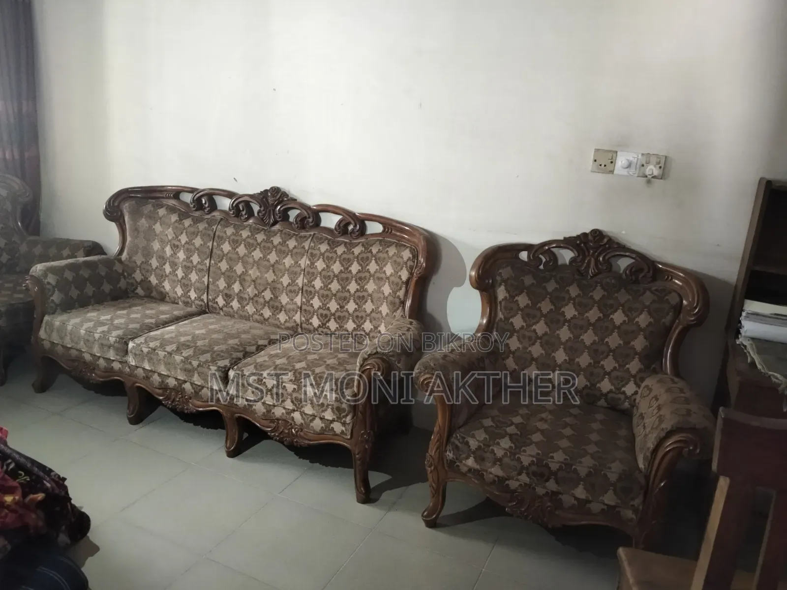 কাঠের সোফা