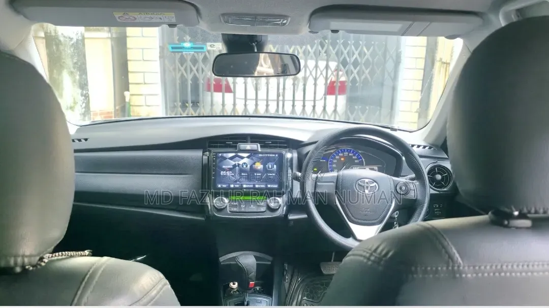 Toyota Axio 1.5 Hybrid Two-Wheel Drive 2015 Silver