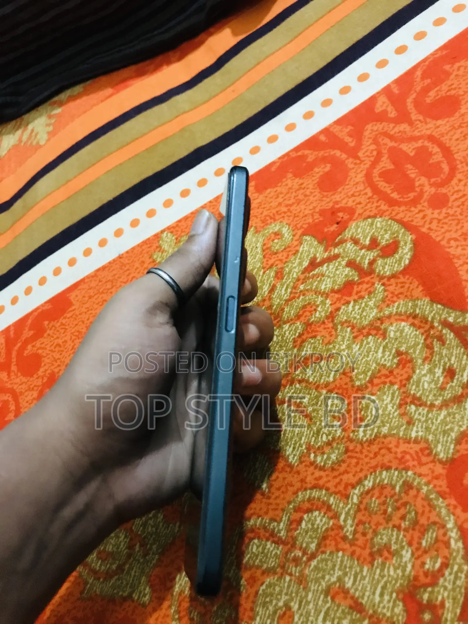 ওয়ানপ্লাস নর্ড সিই ৫জি ১২৮ জিবি ব্ল্যাক