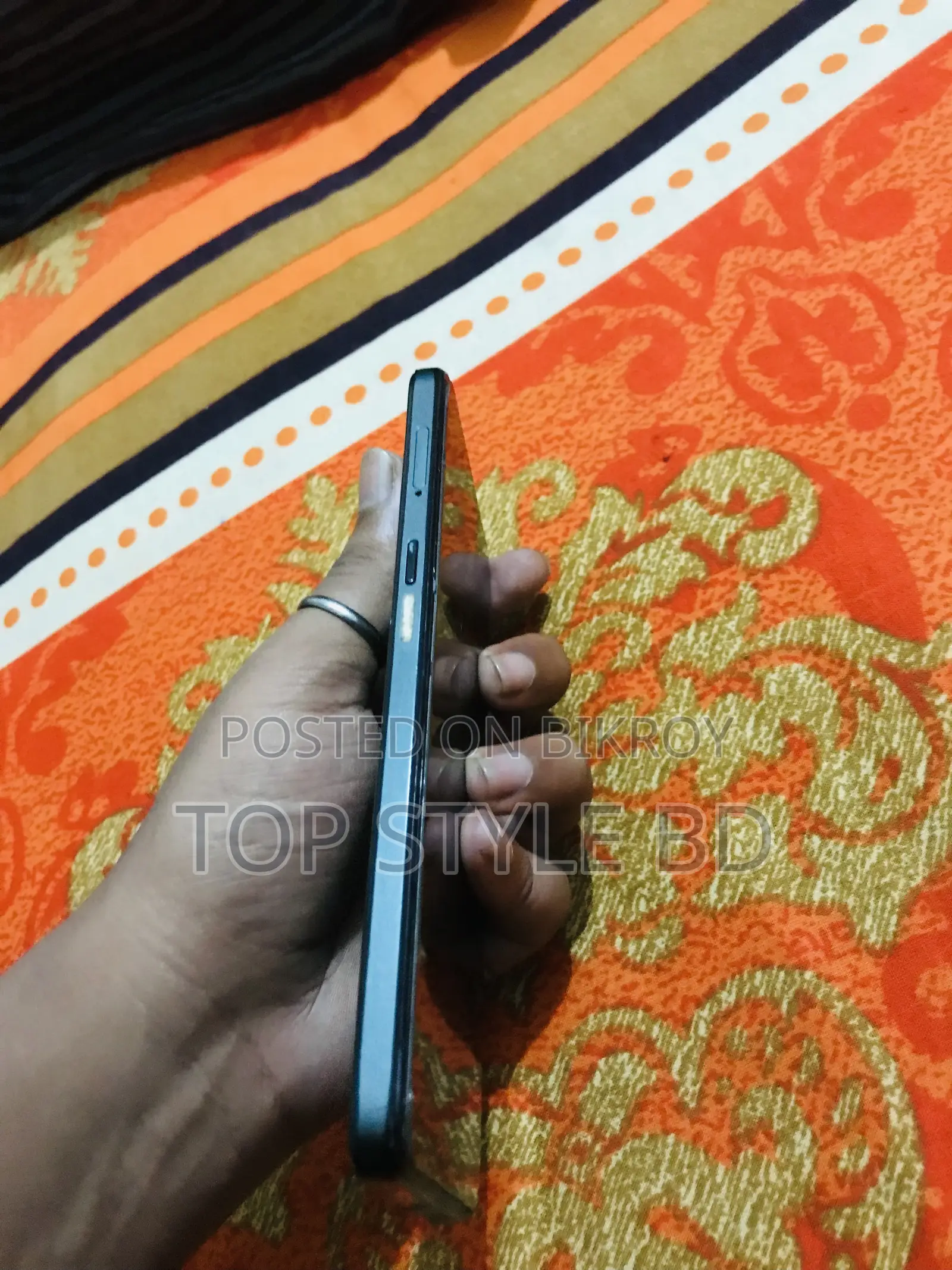 ওয়ানপ্লাস নর্ড সিই ৫জি ১২৮ জিবি ব্ল্যাক