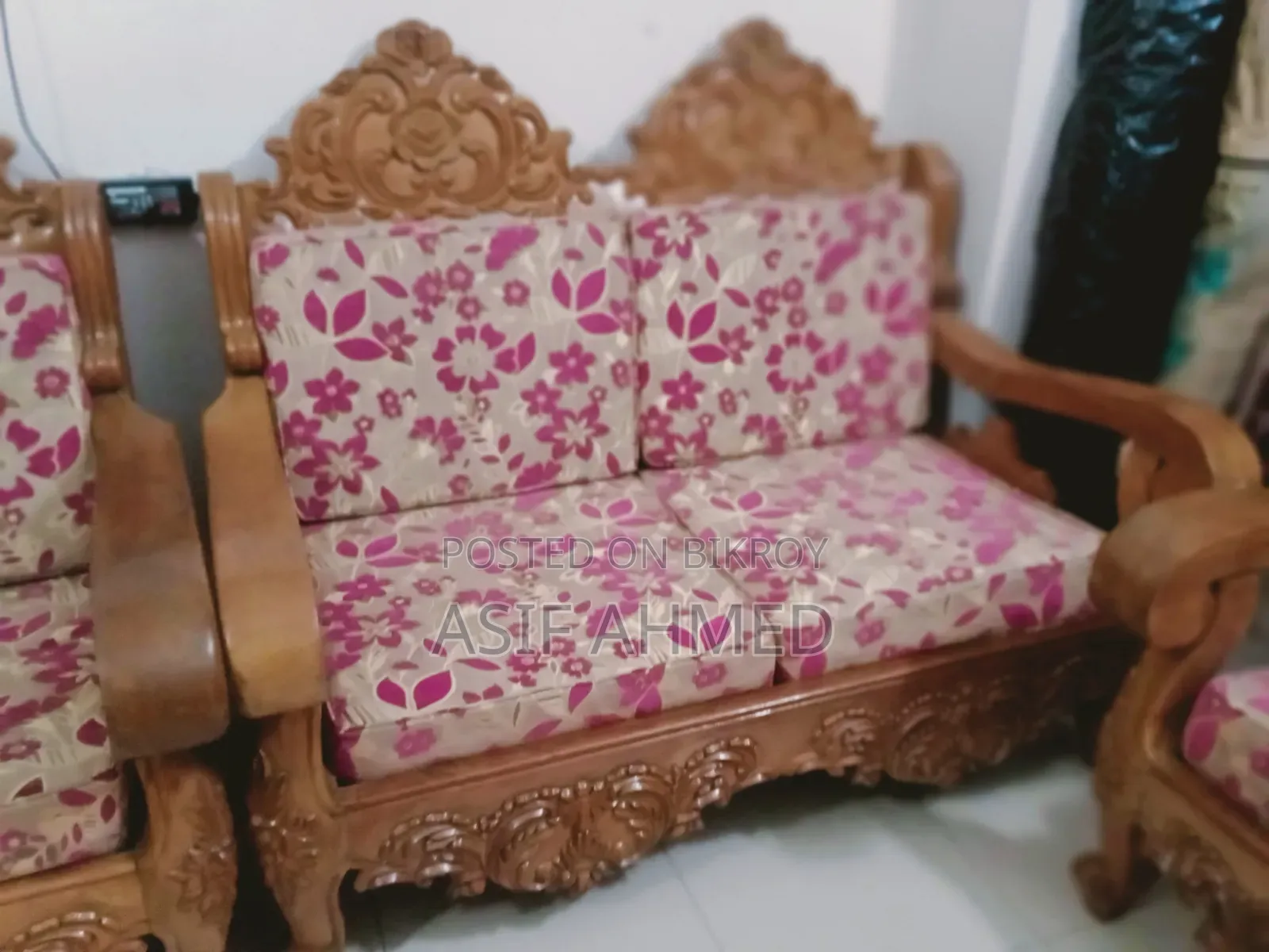 Victoria Sofa