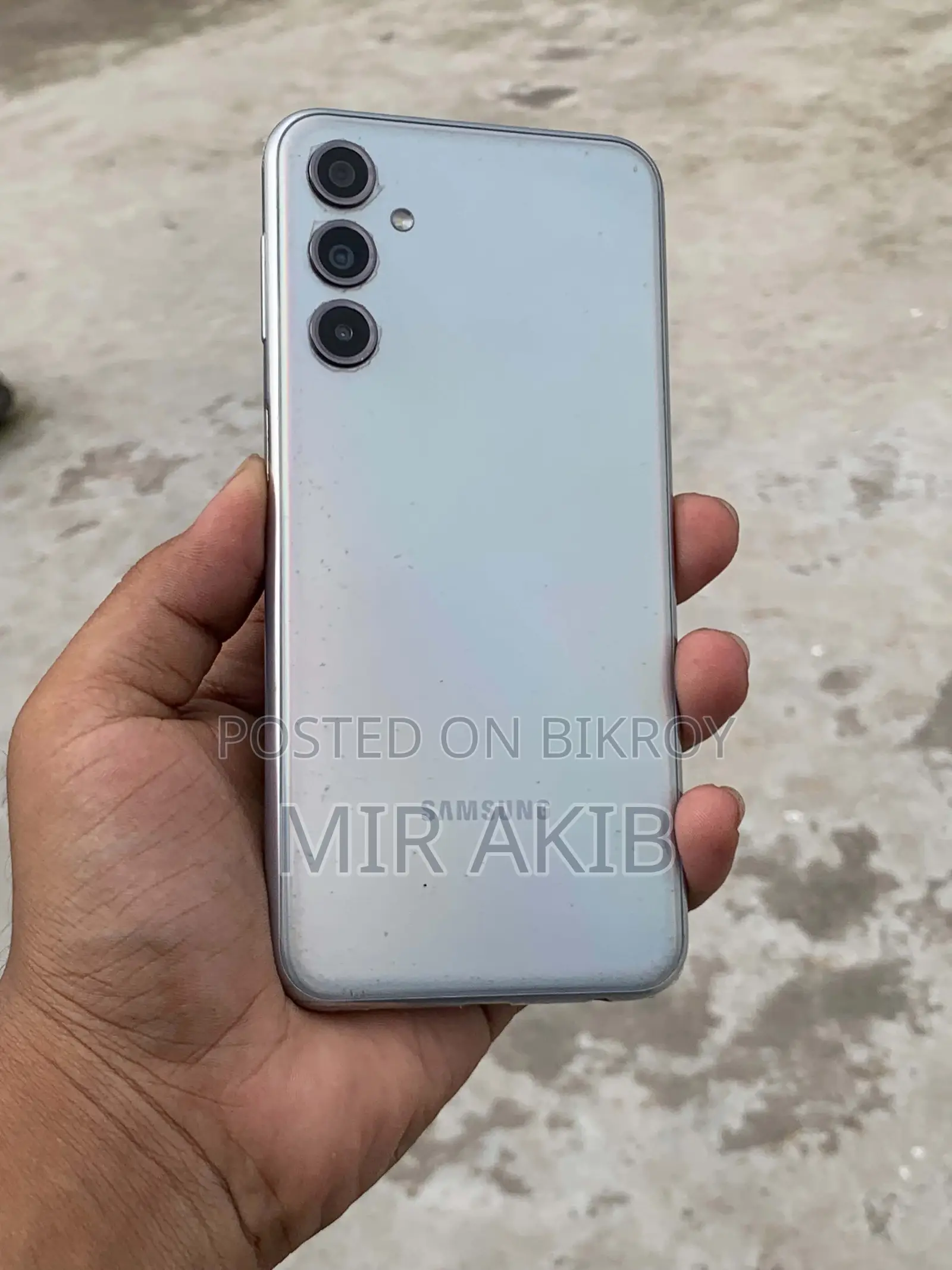 স্যামসাং গ্যালাক্সি এম৩৪ ৫জি ১২৮ জিবি গোল্ড
