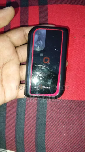 মোবাইল ফোন কালো