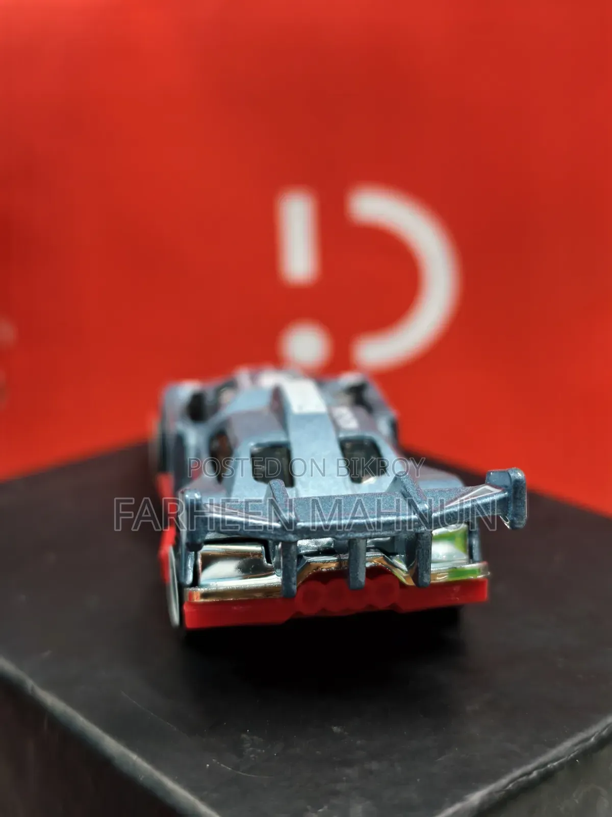 StrikerX Diecast Metal Muscle Car