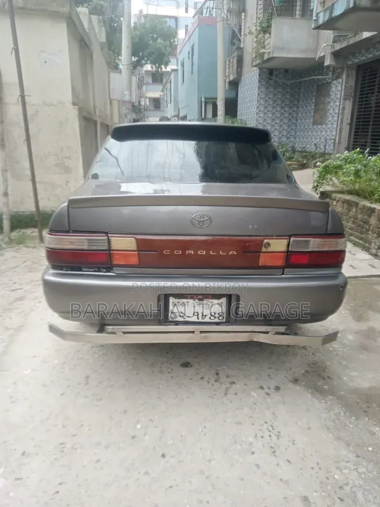 Toyota Corolla 1995 Gray