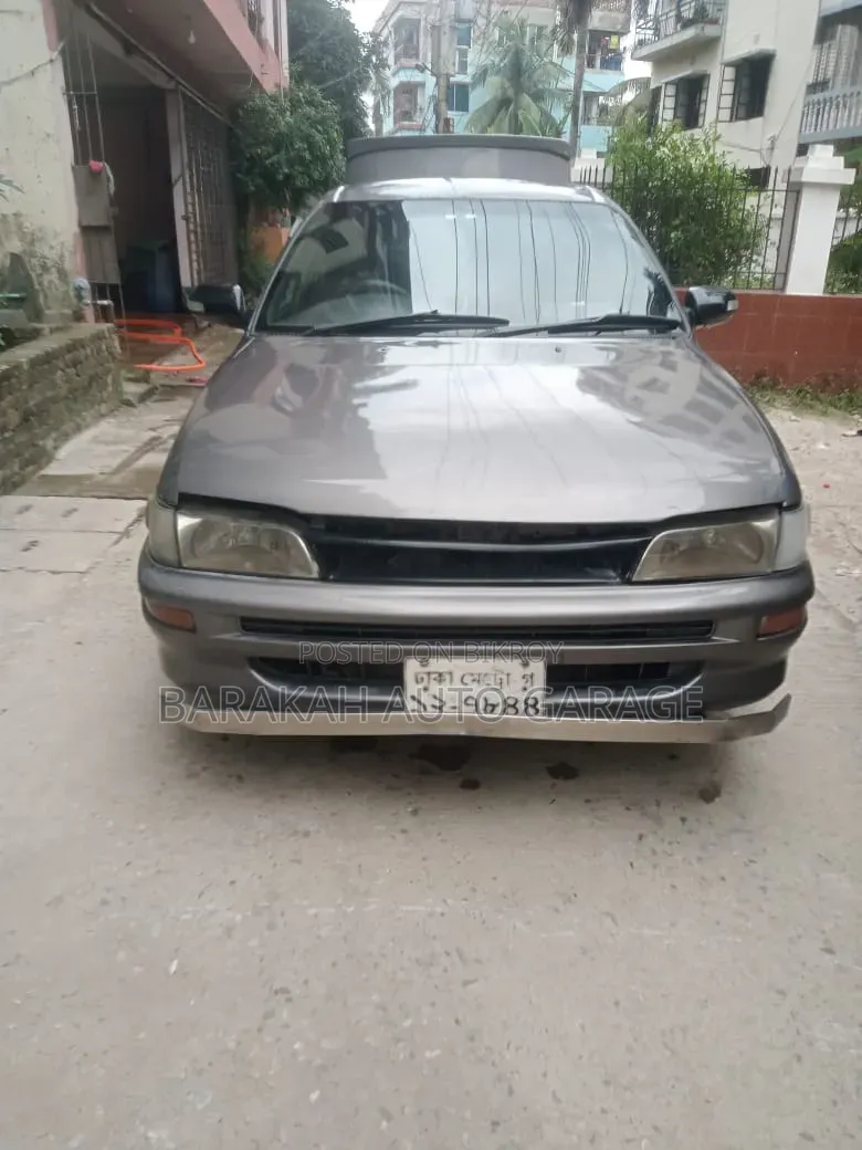 Toyota Corolla 1995 Gray