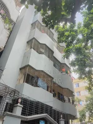 10-Bedroom House in Baizid for Sale