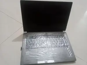 ল্যাপটপ তোশিবা টেকরা জেড৪০ ৮জিবি ইন্টেল কোর আই৫ এসএসডি ২৫৬জিবি