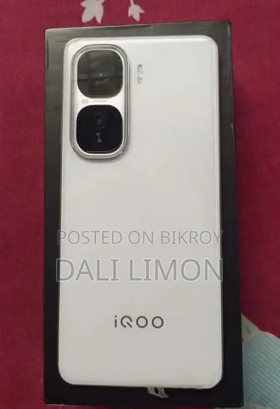 Vivo iQOO Neo10 128 GB White