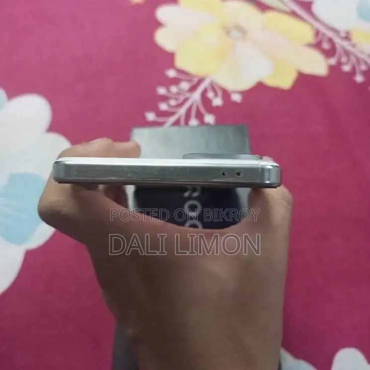 Vivo iQOO Neo10 128 GB White