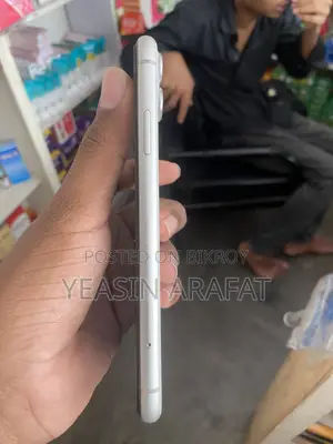 অ্যাপল আইফোন ১১ ১২৮ জিবি হোয়াইট