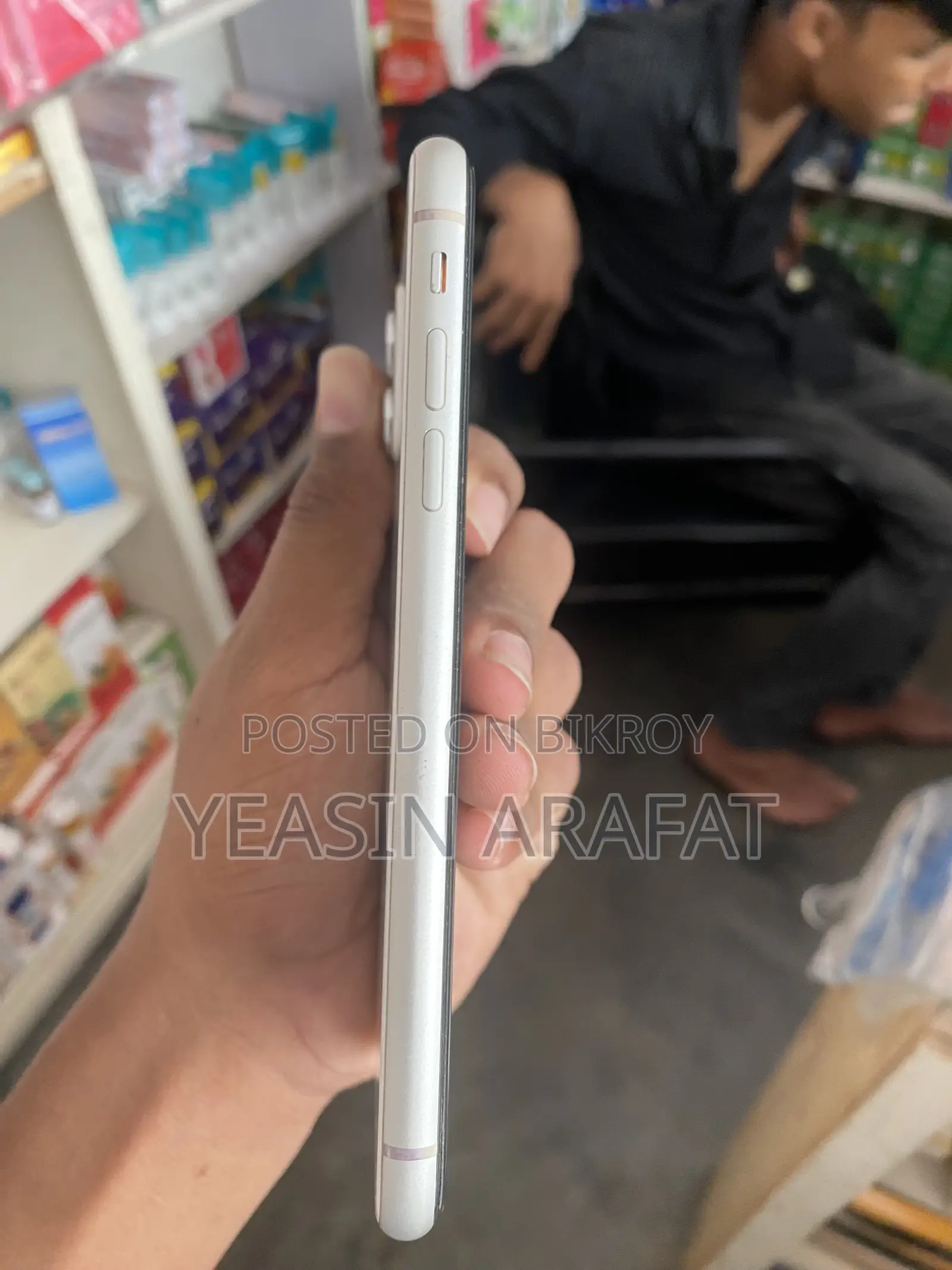 অ্যাপল আইফোন ১১ ১২৮ জিবি হোয়াইট