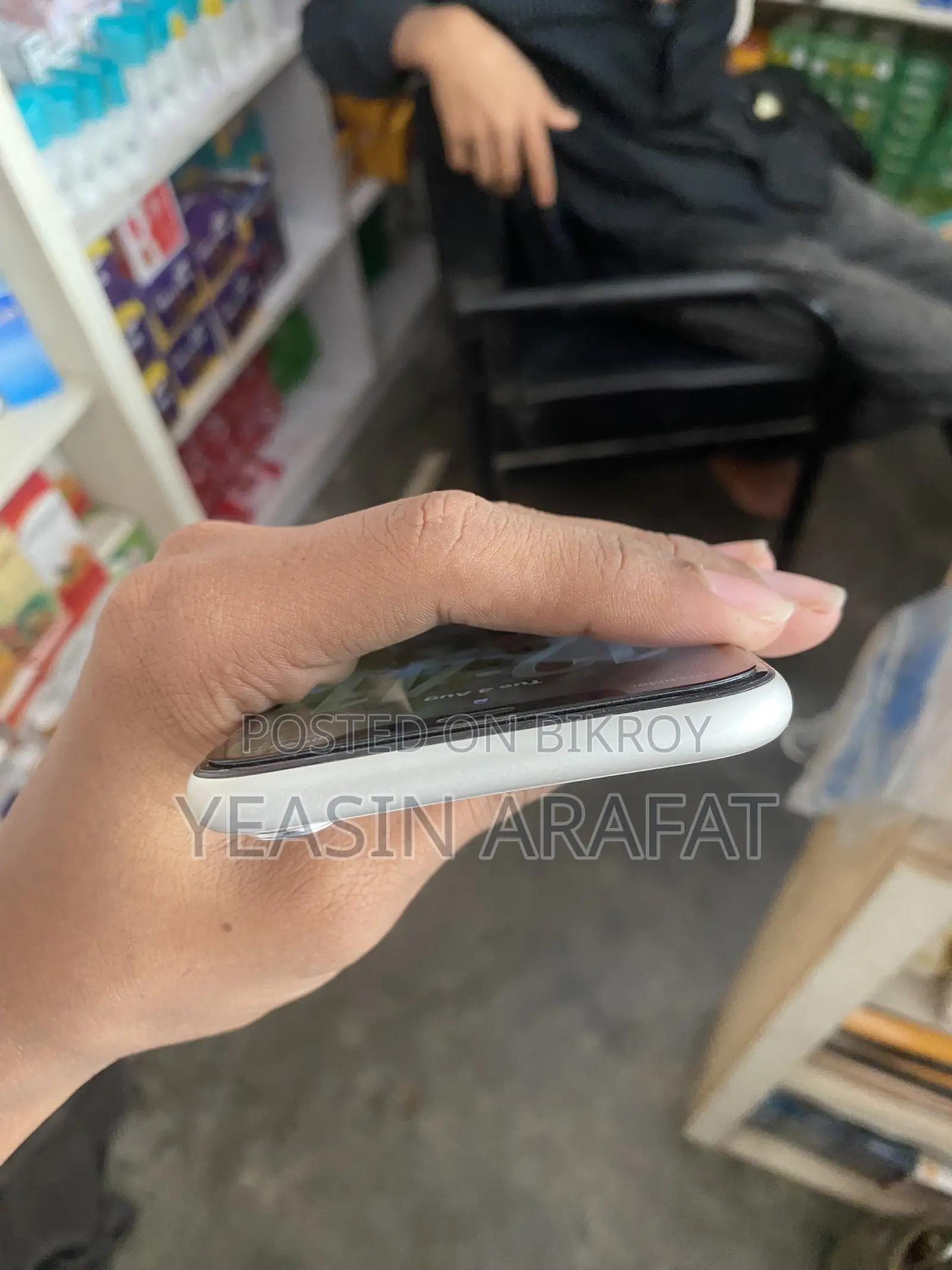 অ্যাপল আইফোন ১১ ১২৮ জিবি হোয়াইট
