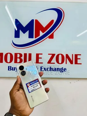 রিয়েলমি ১০ প্রো+ ১২৮ জিবি