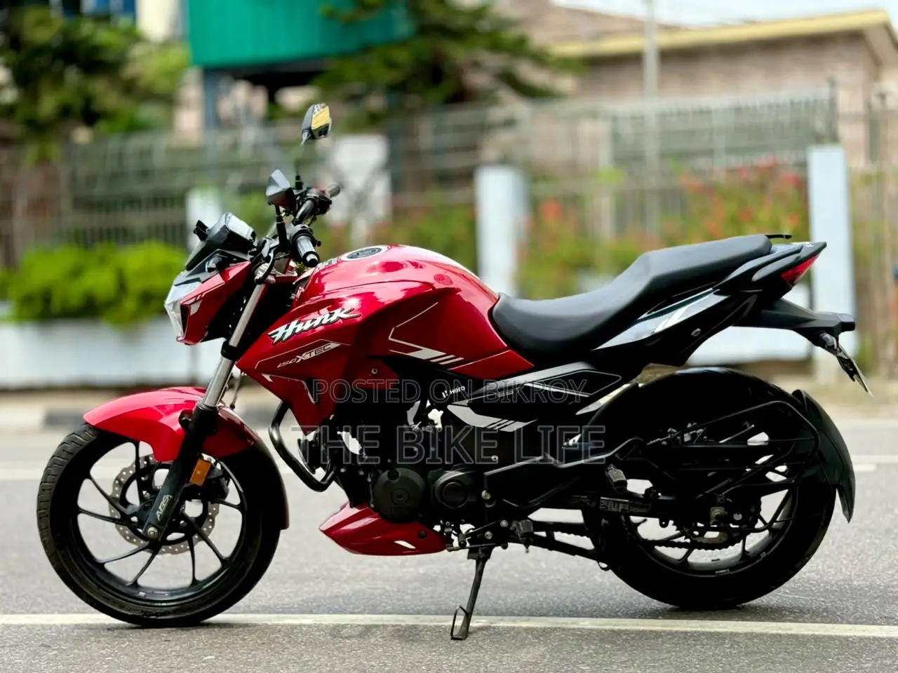 হিরো হাঙ্ক ২০২৬ লাল