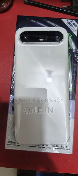 Tecno Pova Slim 5G 256 GB White