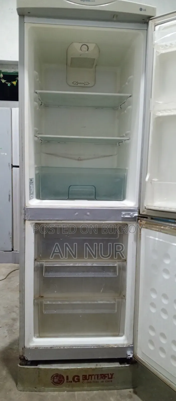 LG brand refrigerator will be sold.