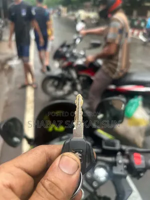 Suzuki Gixxer SF 2025 Silver