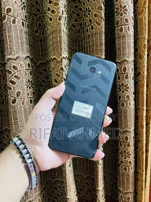 Samsung Galaxy J4 Plus 32 GB Black