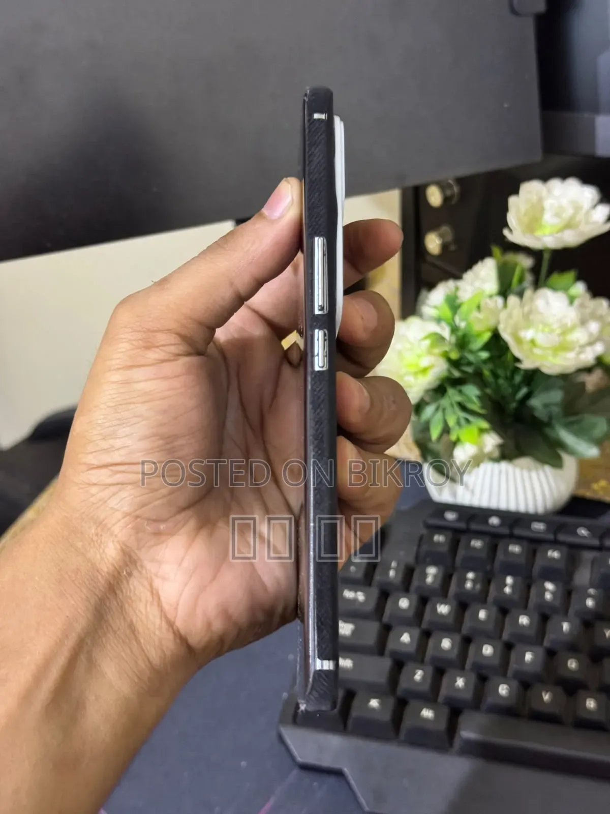 Vivo V30 32 GB Silver
