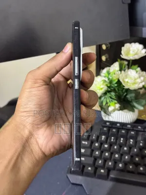 Vivo V30 32 GB Silver