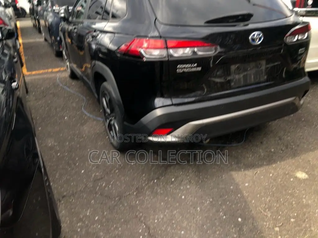 Toyota Corolla Cross 1.8 Hybrid AWD 2022 Black