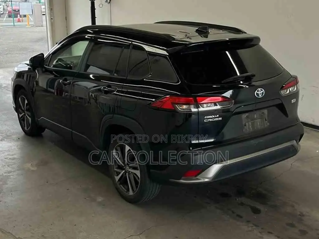 Toyota Corolla Cross 1.8 Hybrid AWD 2022 Black
