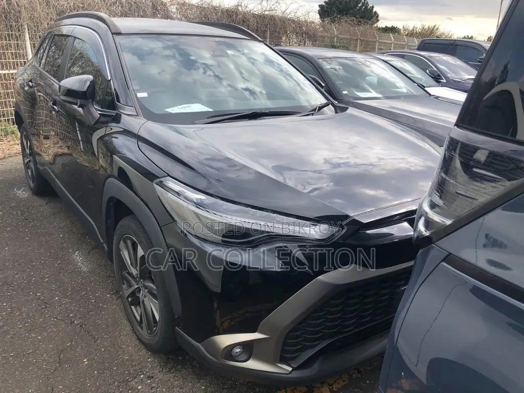 Toyota Corolla Cross 1.8 Hybrid AWD 2022 Black