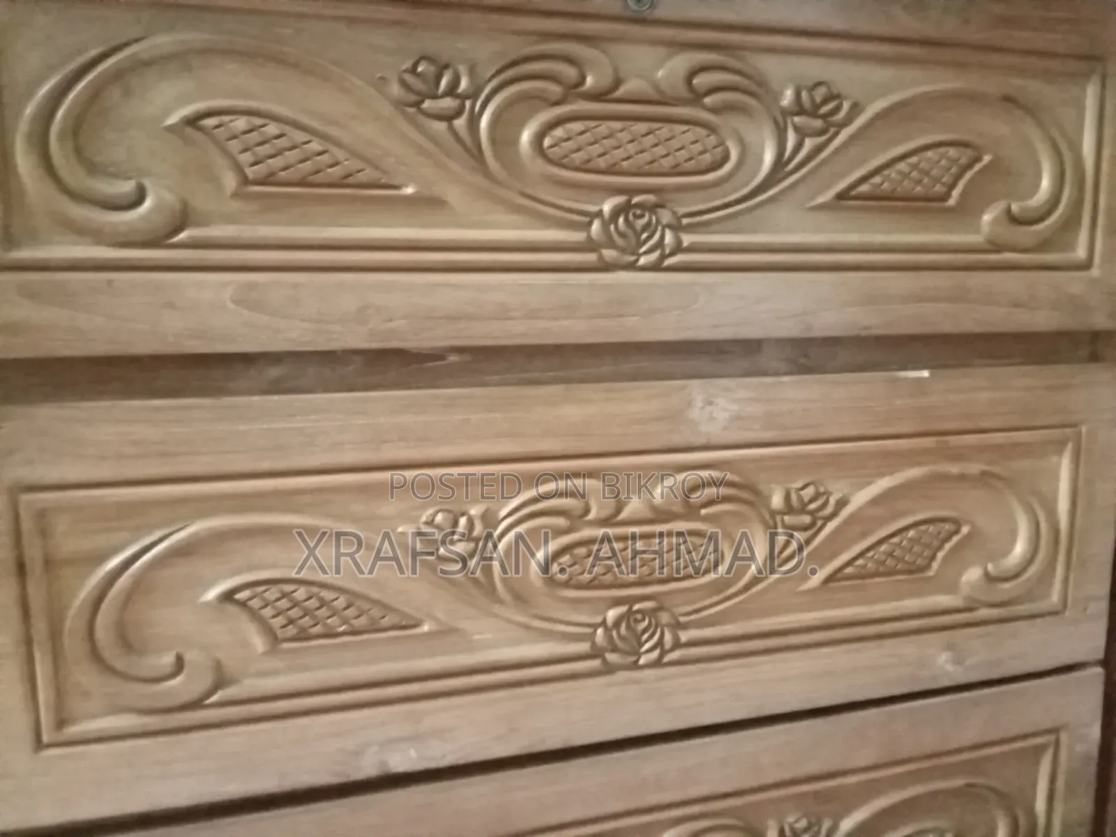 Wardrobe Shagon Wood