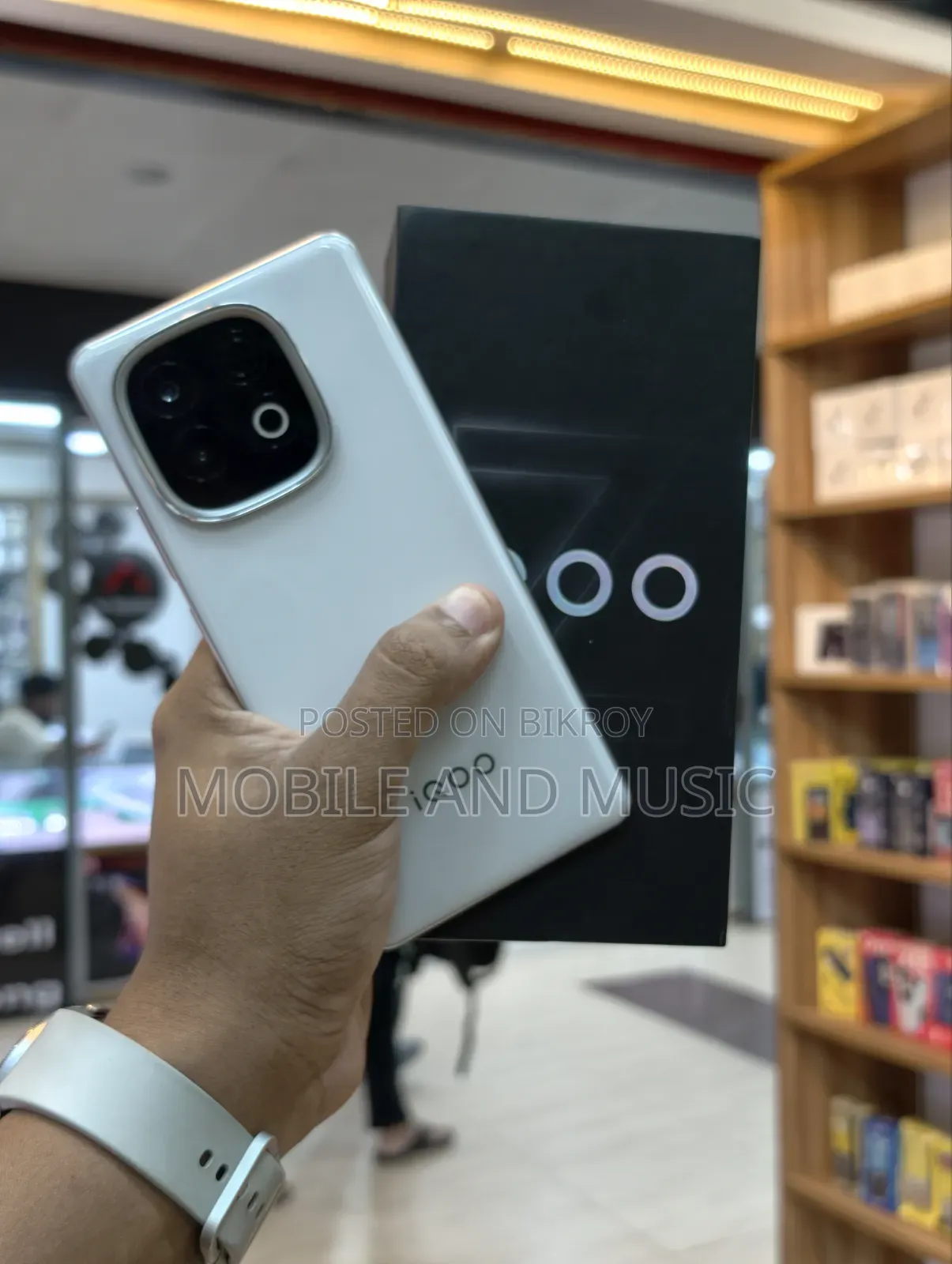iQOO Z10 256 GB White