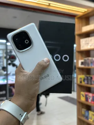 আইকিউও জেড১০ ২৫৬ জিবি সাদা