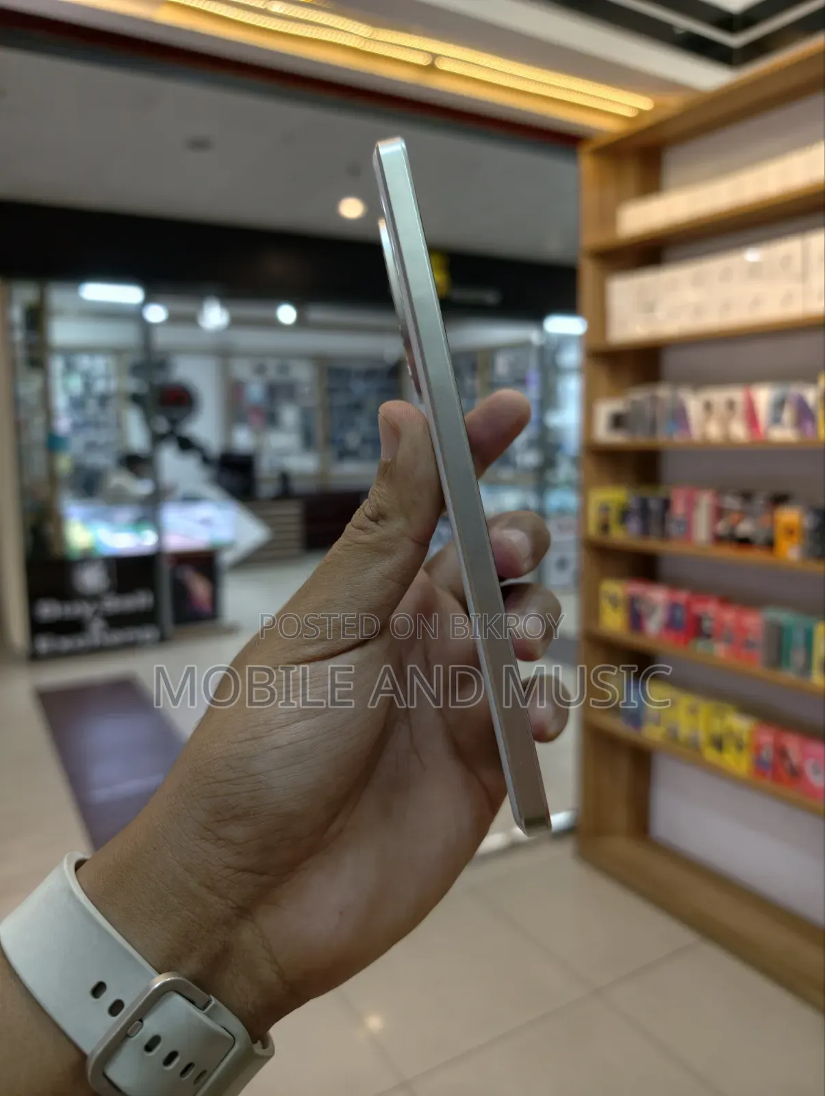 iQOO Z10 256 GB White