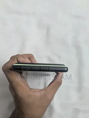 EL 8 GB White