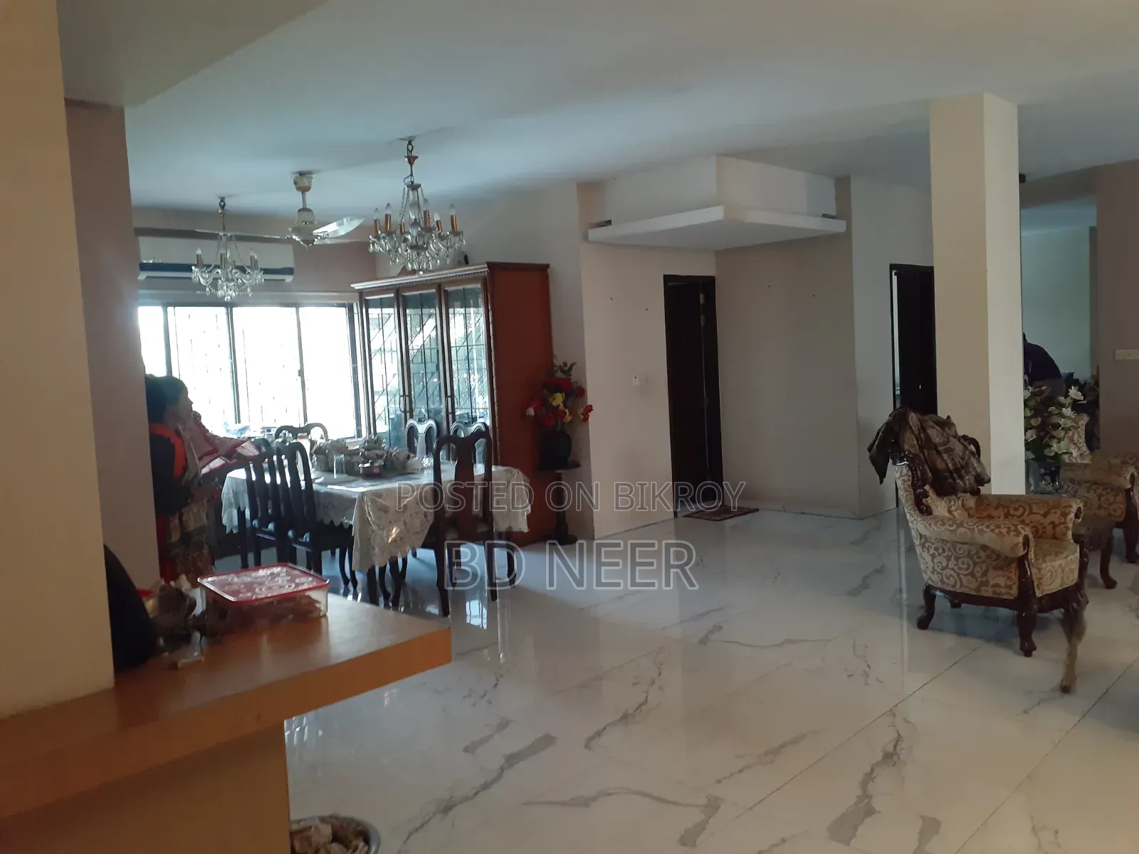 Office for 2500 Sq Ft Semi Furnished Rent in Gulshan-2