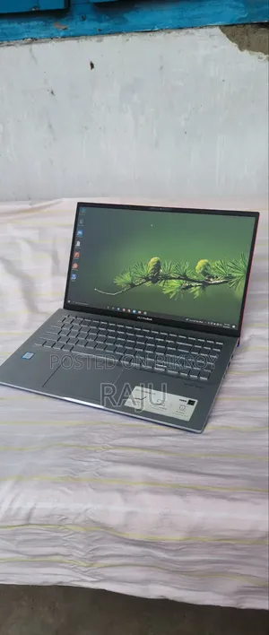 Laptop Asus Vivobook S 15 8GB Intel Core i5 HDD+SSD 1T