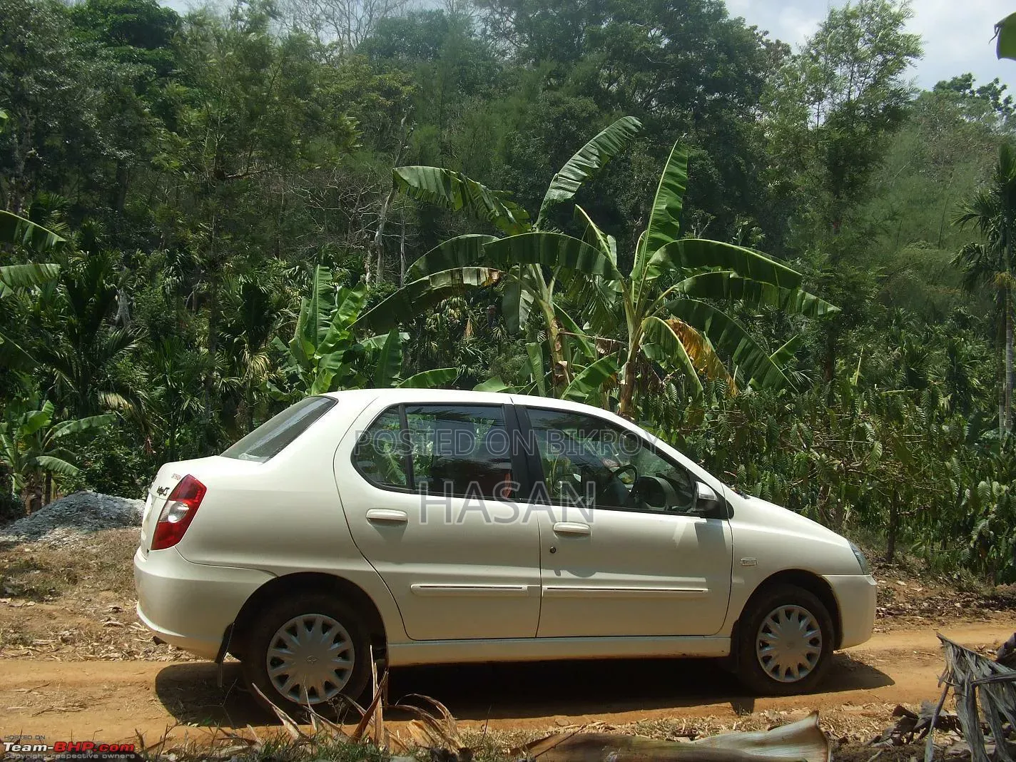 গাড়ি মাসিক চুক্তিতে ভাড়া দিব