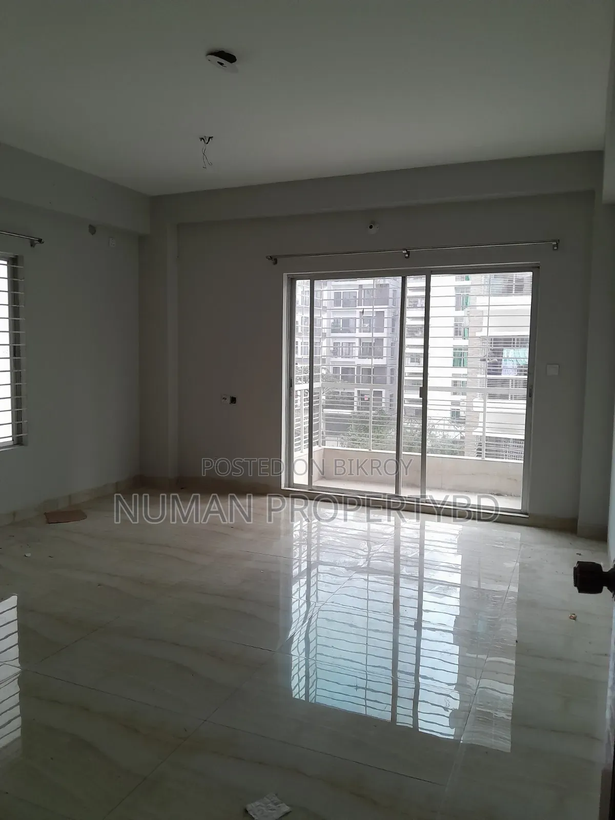 4 Bedroom Apartment in Numan Property Bd, Basundhara for Rent