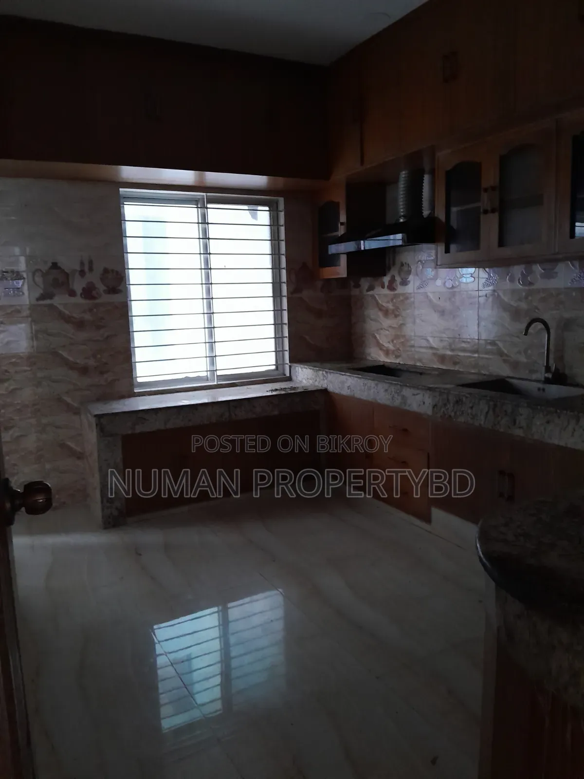 4 Bedroom Apartment in Numan Property Bd, Basundhara for Rent