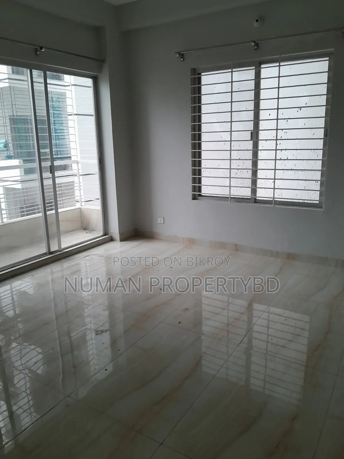 4 Bedroom Apartment in Numan Property Bd, Basundhara for Rent