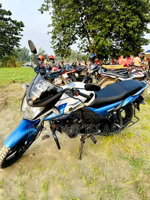 ইয়ামাহা ২০১৮ সাদা