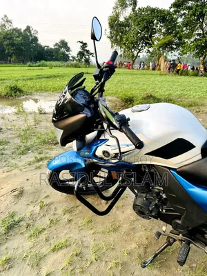 ইয়ামাহা ২০১৮ সাদা