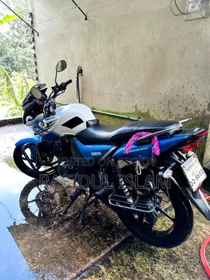 ইয়ামাহা ২০১৮ সাদা