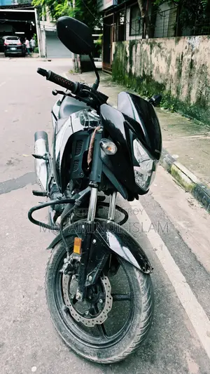 হোন্ডা এক্স-ব্লেড ১৬০ ২০২৫ কালো