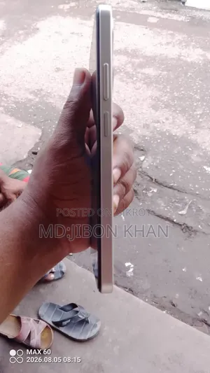 রিয়েলমি সি৬১ ১২৮ জিবি গোল্ড