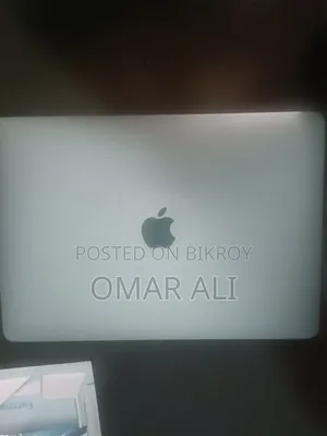 Laptop Apple MacBook Pro 2017 16GB Intel Core 5 SSHD (Hybrid) 256GB