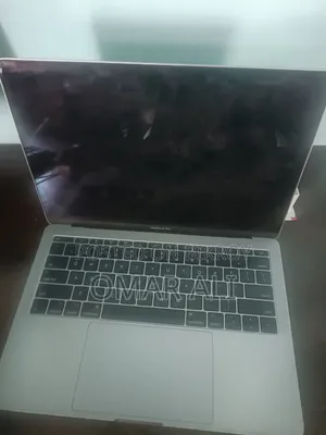 Laptop Apple MacBook Pro 2017 16GB Intel Core 5 SSHD (Hybrid) 256GB