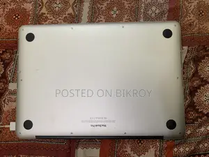 ল্যাপটপ অ্যাপল ম্যাকবুক ২০১৫ ৮জিবি ইন্টেল কোর আই৫ এসএসডি ২৫৬জিবি